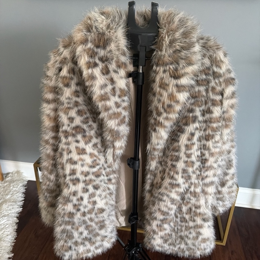wild fable Faux Fur Leopard-Print Teddy Jacket in Beige and Brown